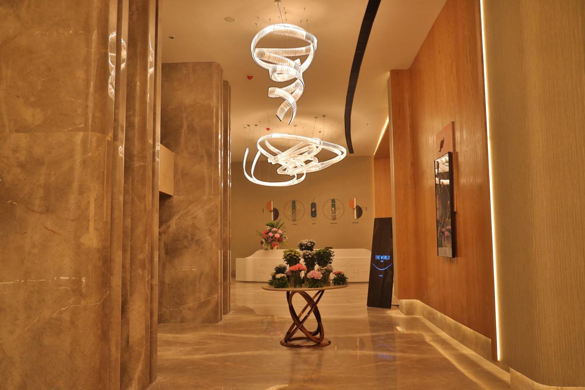 Hotel The World Surat Exterior foto